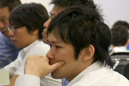 Market Report – Nikkei Hits 13 Month Low, Yen Gains