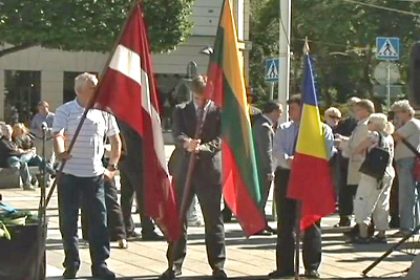 Moment of Silence for Victims of Communism and Nazism