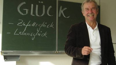 Glück – nicht nur auf dem Stundenplan