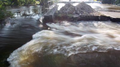 Hochwasserlage bleibt angespannt