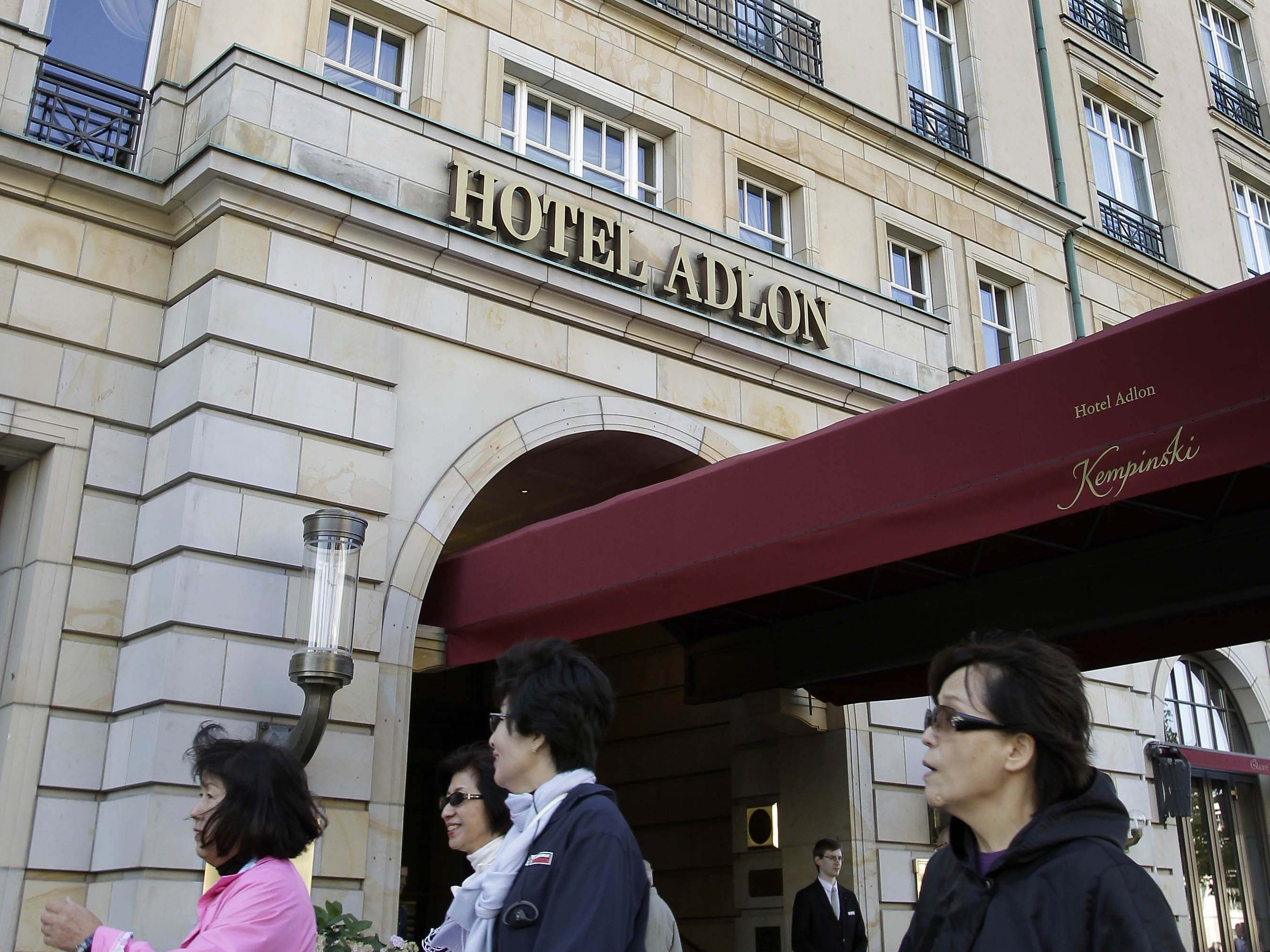 Hotel Adlon und der Eifelturm angeblich Ziele von Al-Kaida