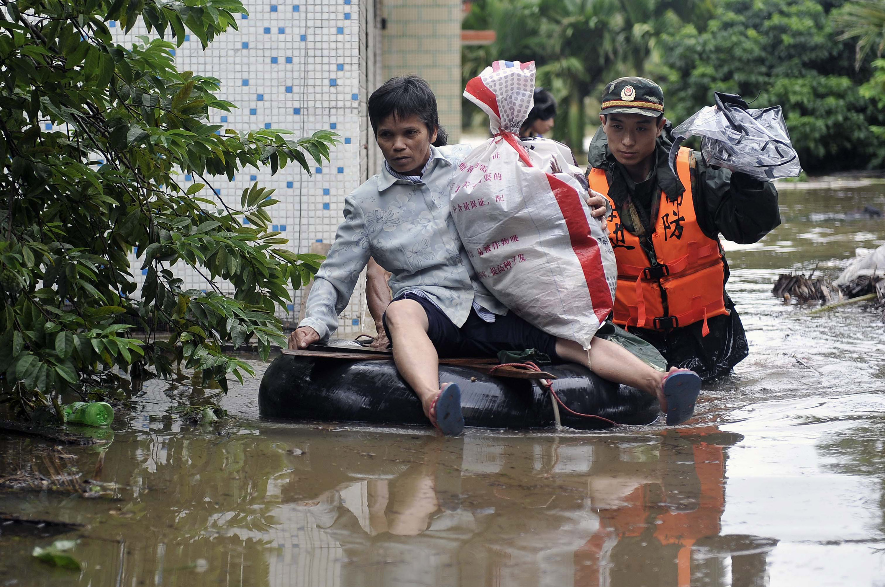 130.000 Chinesen fliehen vor schlimmsten Fluten seit halbem Jahrhundert