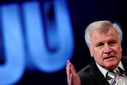 Horst Seehofer äußert sich kritisch auf dem Deutschlandtag der Jungen Union