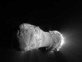 Weltraumsonde Deep Impact und Komet Harley 2