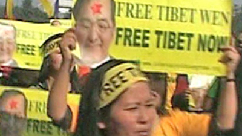 Tibeter protestieren zum Besuch Wen Jiabaos in Neu-Delhi