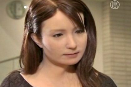 Japans Newcomerin auf der Bühne ist ein Androide