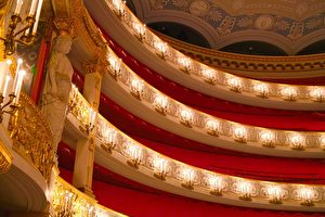 Diese Ränge der Bayerischen Staatsoper werden am 21. Dezember gefüllt sein, denn die Plätze sind seit Wochen ausverkauft.