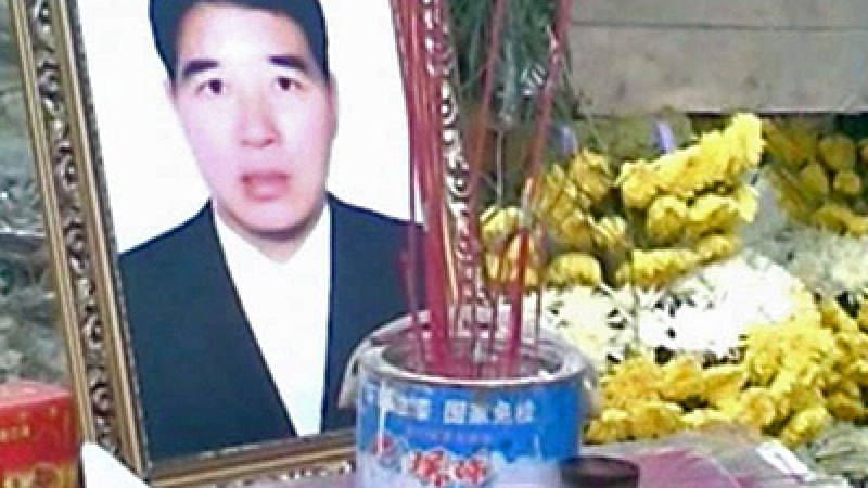 Tod eines chinesischen Dorfchefs: Polizeieinsatz gegen Trauernde