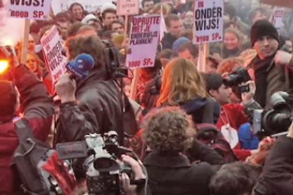 Dutch Students Protest Against Education Cuts