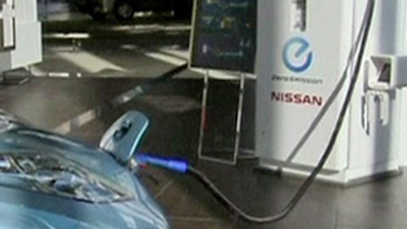 U.S. Motorists Face Long Wait for Nissan’s Electric Leaf