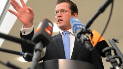 Guttenberg entschuldigt sich bei Journalisten