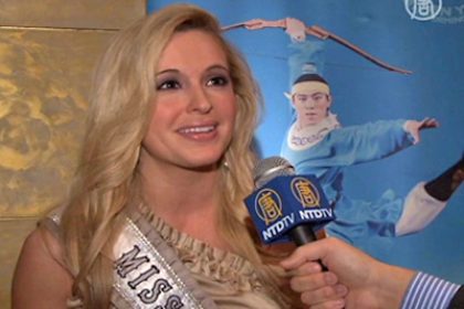 Miss USA 2010 bei Shen Yun in Atlanta