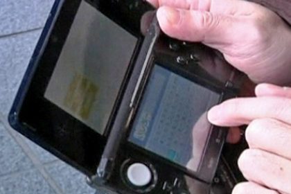 Game Fans Snap Up Nintendo’s 3DS Player at Japan Launch