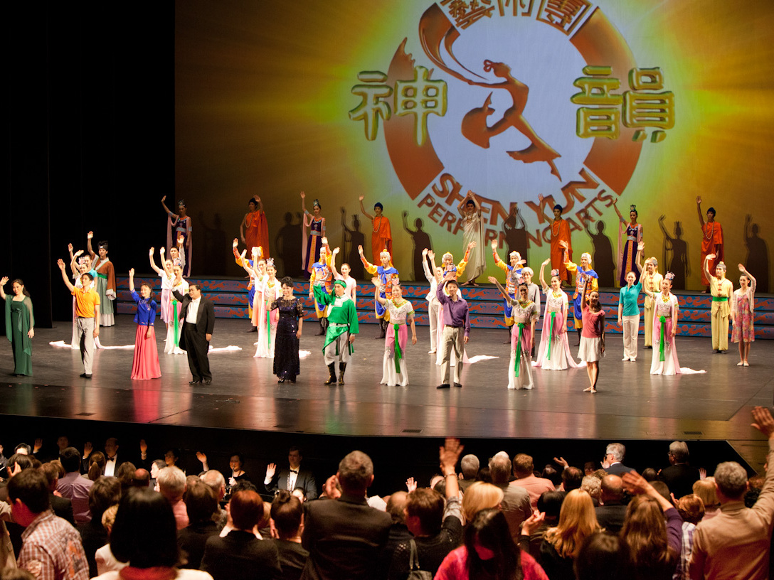 Stehender Applaus im Bregenzer Festspielhaus für Shen Yun