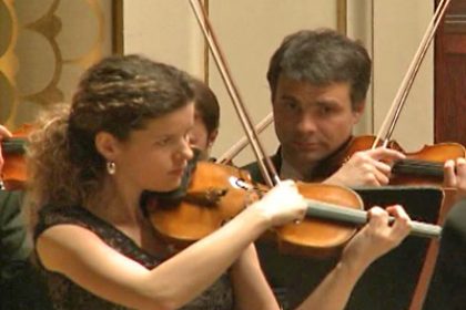 Prague Symphony Orchestra Plays in Sympathy for Japan