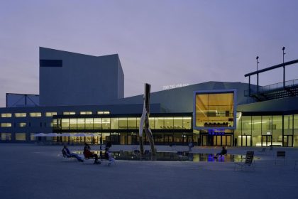 Shen Yun Besucherin: „Es gibt für alles Lösungen“