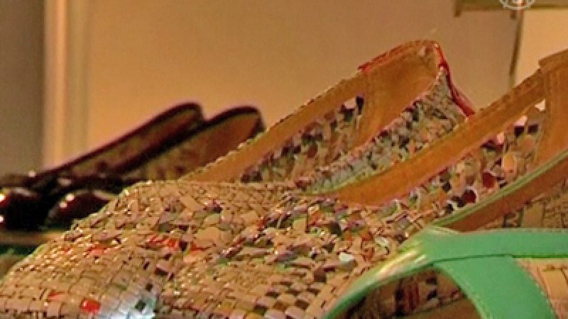 Umweltfreundlich und atmungsaktiv: Chinese produziert Schuhe aus Recycling-Papier