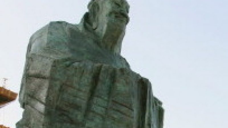 Konfuzius vom Tiannanmen in Peking entfernt