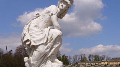 Vollendung des Französischen Rondells im Schlosspark Sanssouci