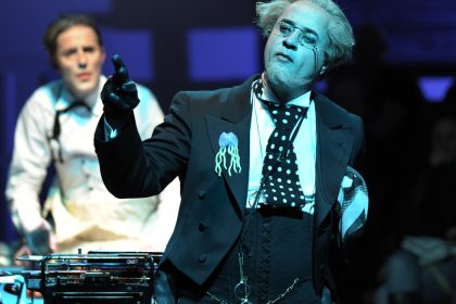 „Satiesfactionen“ mit der Berliner Staatsoper im Schillertheater
