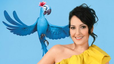 Johanna Klum bringt Papagei Jewel zum Sprechen