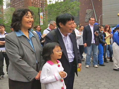 Nach Flucht in die USA: Chinesische Familie feiert Falun Dafa Tag in Freiheit