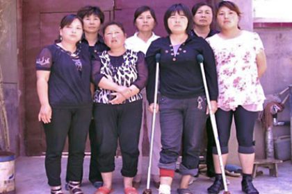 Chinesischer Internet-Blog: Frauen von Sicherheitskräften ausgezogen und geschlagen