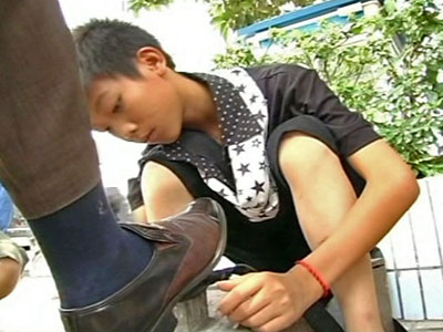 Chinesischer Junge arbeitete für Gehirn-OP seiner Mutter