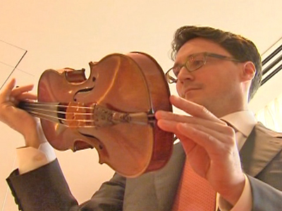Violin Sold at Record Price for Charity