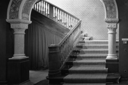 Berliner Bürger schützen ein Haus und die Literatur
