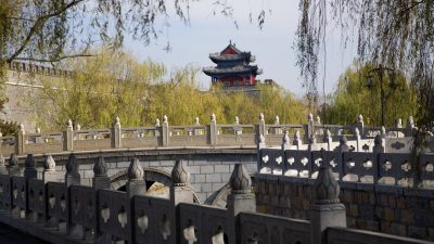 Konfuzius lehrte, ein guter Mensch zu sein: Keine Mutmaßungen, Willkür, Sturheit und Arroganz