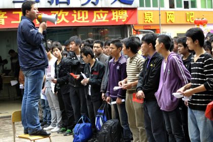 Eine Million Roboter statt Menschen für Foxconn
