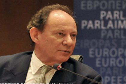 Vizepräsident des EU-Parlaments mahnt Korea, Falun Gong Praktizierenden nicht abzuschieben