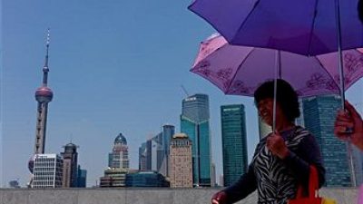 „Geschickte Geldmacherei“ in Shanghai, Strafzahlungen und Flucht
