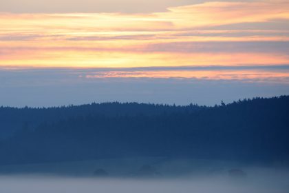 Fliegt der erste Morgenstrahl – Von Joseph Freiherr von Eichendorff