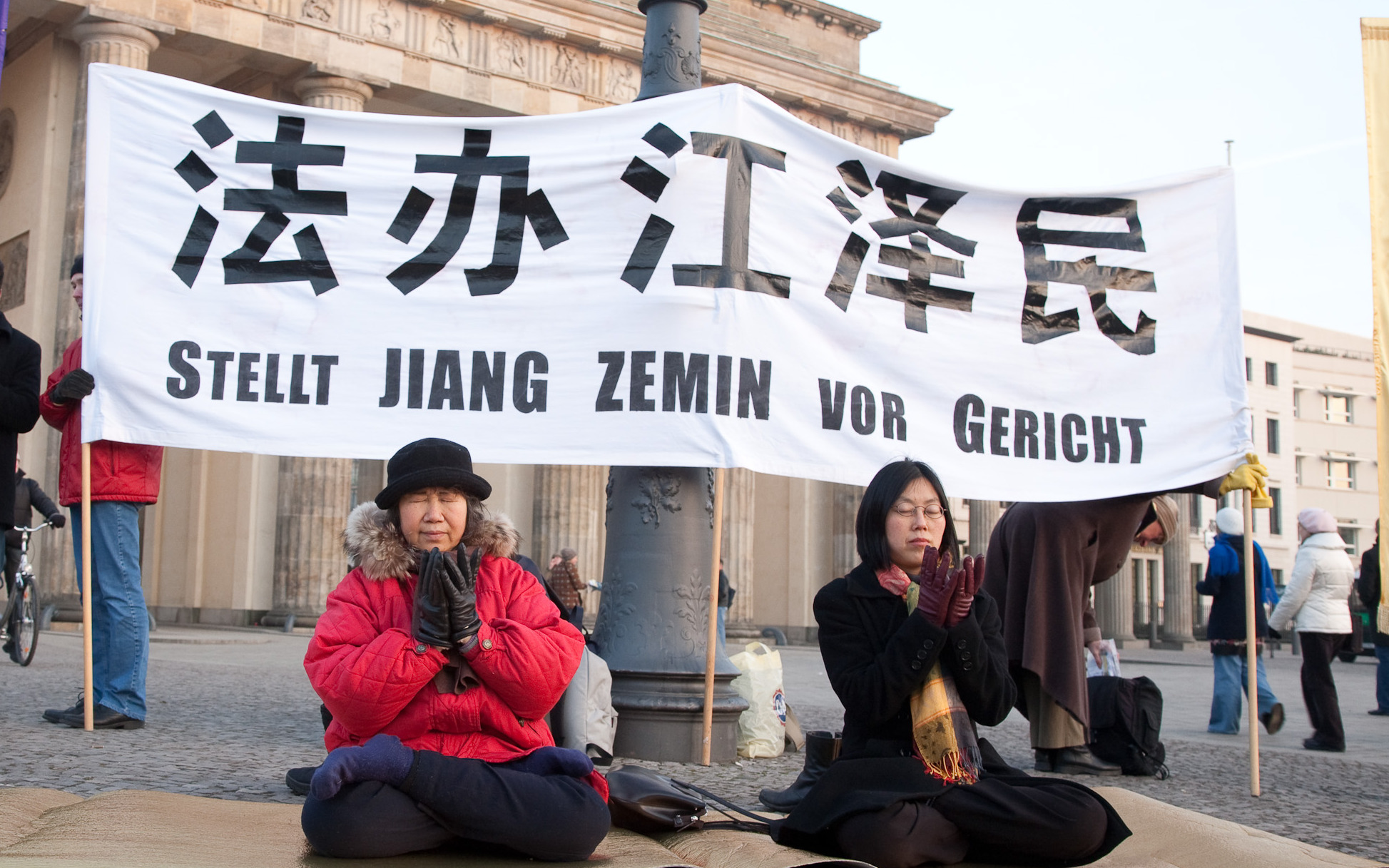 China: Blut klebt an der KPCh durch die Verfolgung von Falun Gong