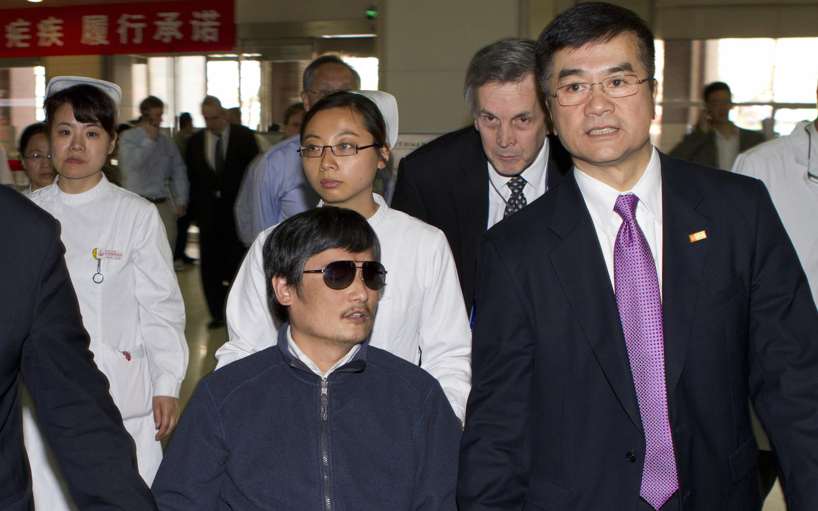 China: Abreise von Chen Guangcheng auf Twitter kommentiert