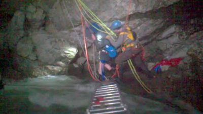 USA: Rettung eines Jungen aus über 80 Meter tiefem Wasserfall