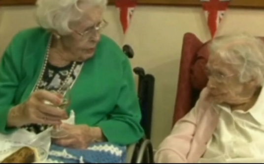 Zusammen 213 Jahre: Die ältesten Schwestern der Welt