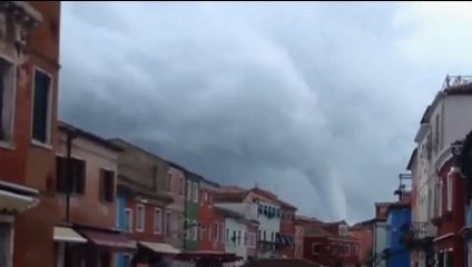 Tornado wütet in Venedig – Häuser und Boote zerstört