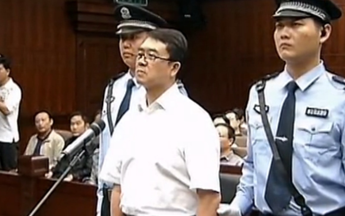 15 Jahre Haft für „Super-Bullen“ Wang Lijun
