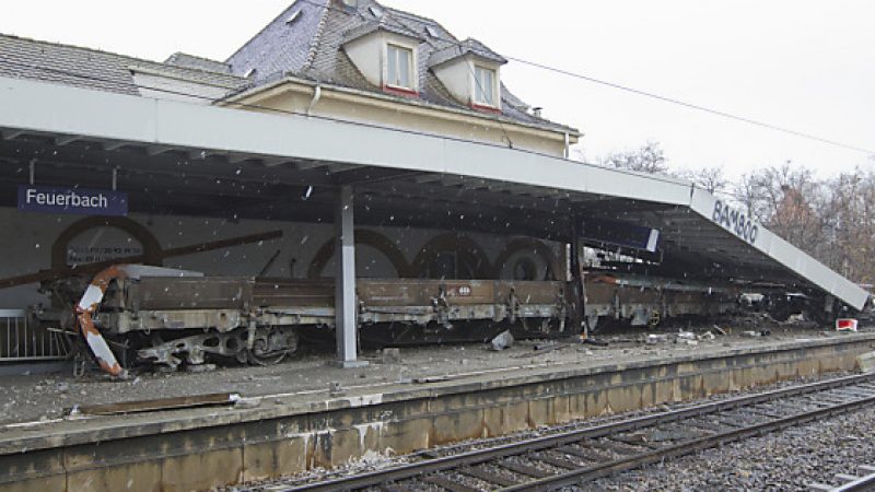 Drei Güterwaggons am Stuttgarter S-Bahnhof entgleist