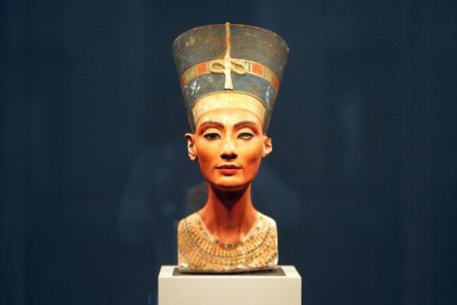 Neues Museum Berlin zeigt: 100 Jahre Fund der Nofretete