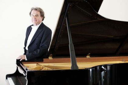 Buchbinder in strahlkräftigem Beethoven-Kosmos in Berlin