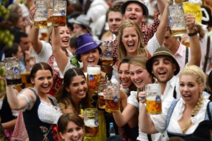 Eine Touristin aus China beschreibt bewegende Momente in Deutschland