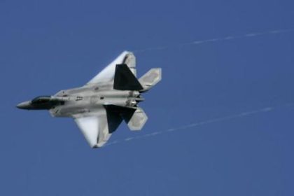 Japan drängt chinesische Kampfflugzeuge von Senkaku-Inseln ab