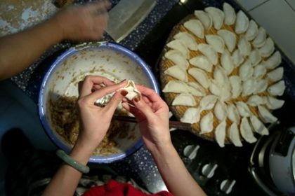 Valentinstag in China: Rote Rosen oder chinesische Maultaschen