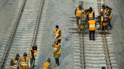 Hochgeschwindigkeitstrasse in China: nur maximal 200 km/h möglich