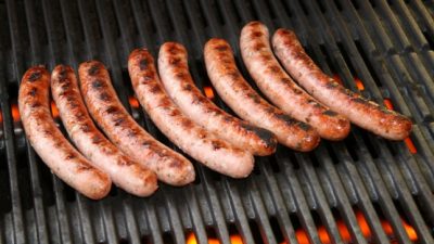 Studie: Eine Wurst pro Tag ist zuviel