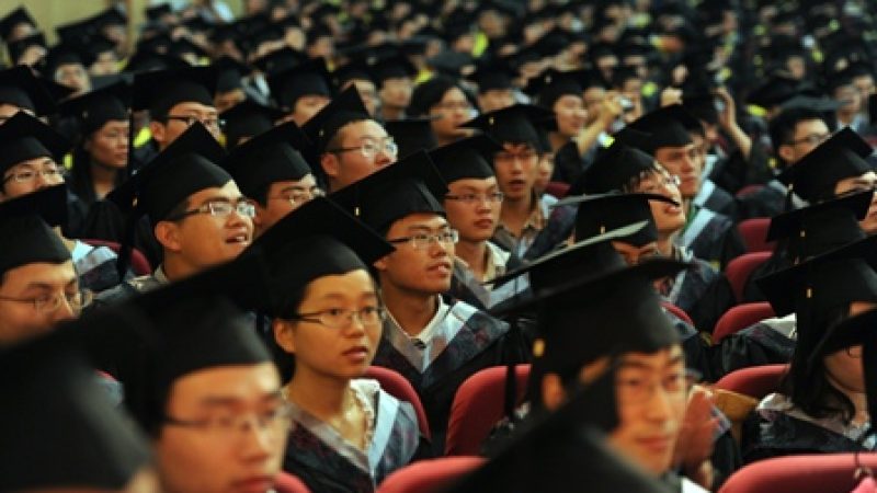 China: Nur etwa ein Drittel der Hochschulabsolventen hat Arbeit gefunden